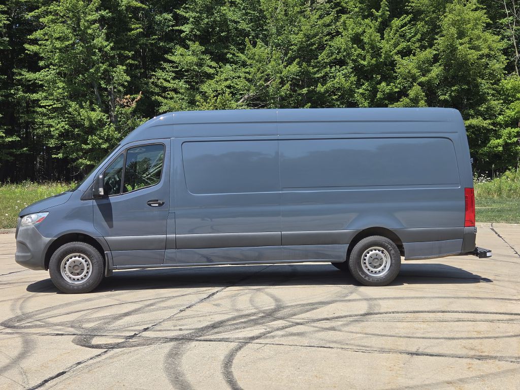 2019 Mercedes-Benz Sprinter Image 2