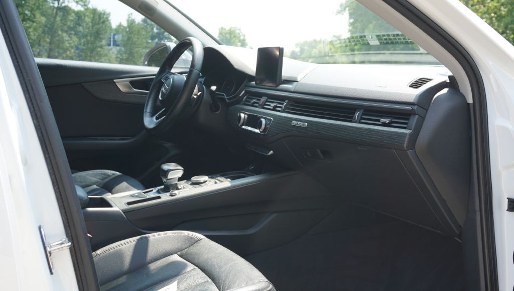 2017 Audi A4 Image 17