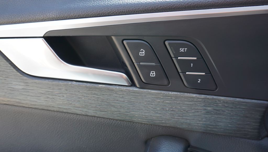 2017 Audi A4 Image 35