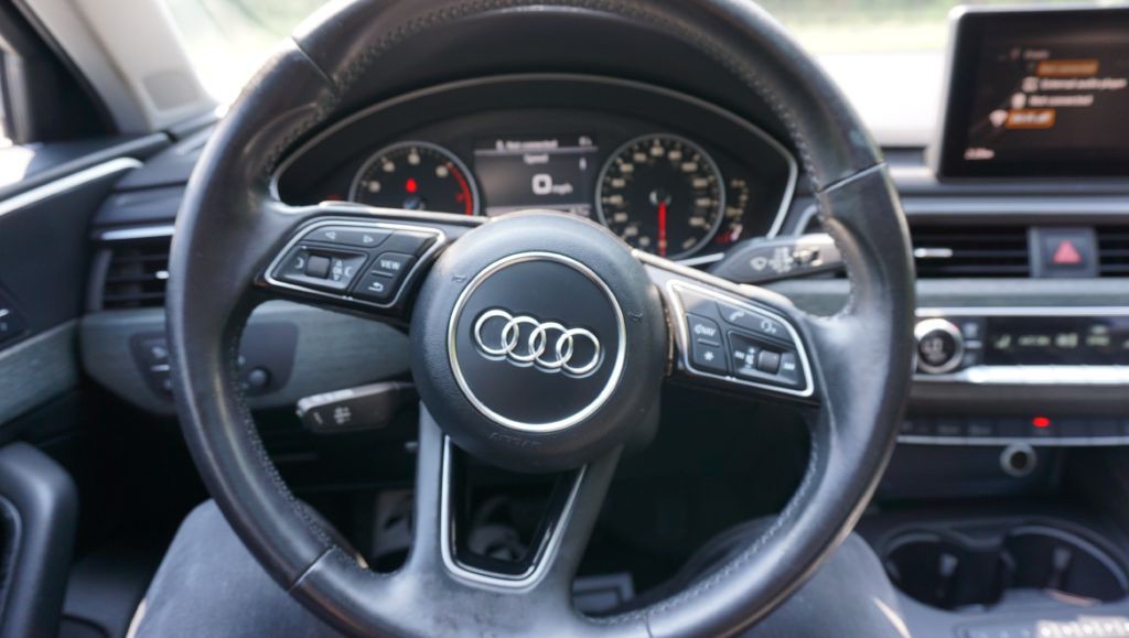 2017 Audi A4 Image 36