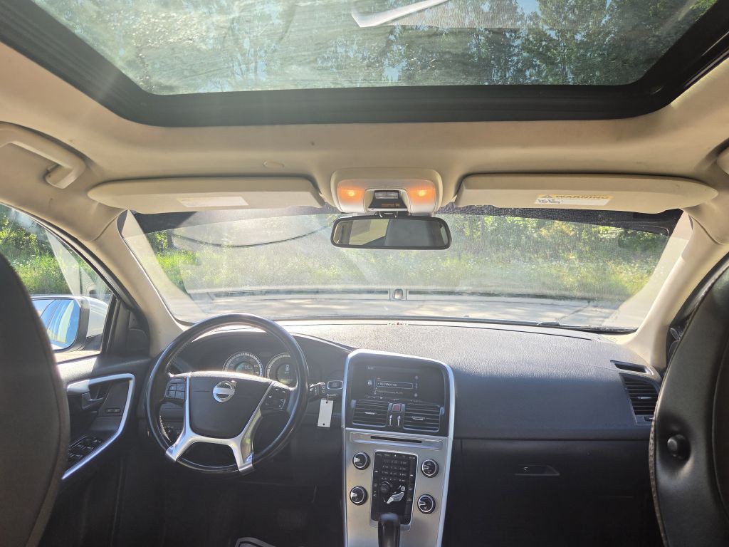 2011 Volvo XC60 Image 21