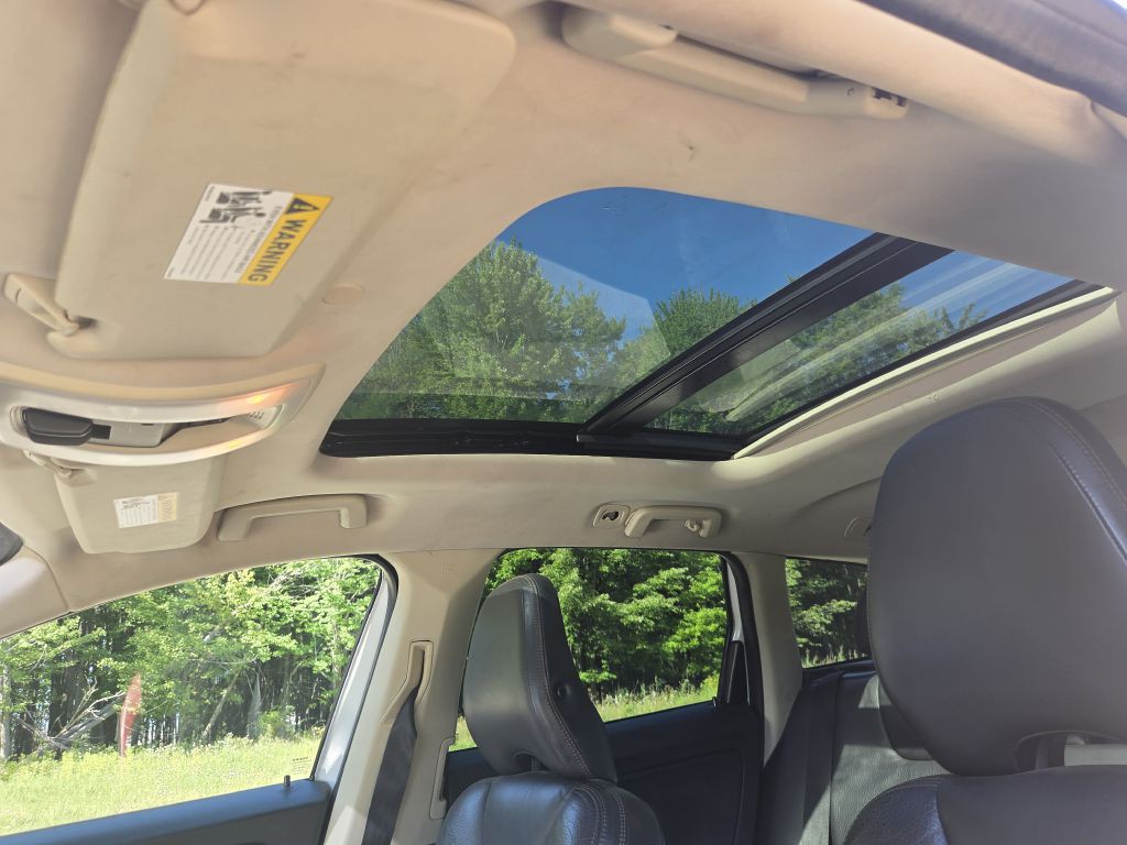 2011 Volvo XC60 Image 22