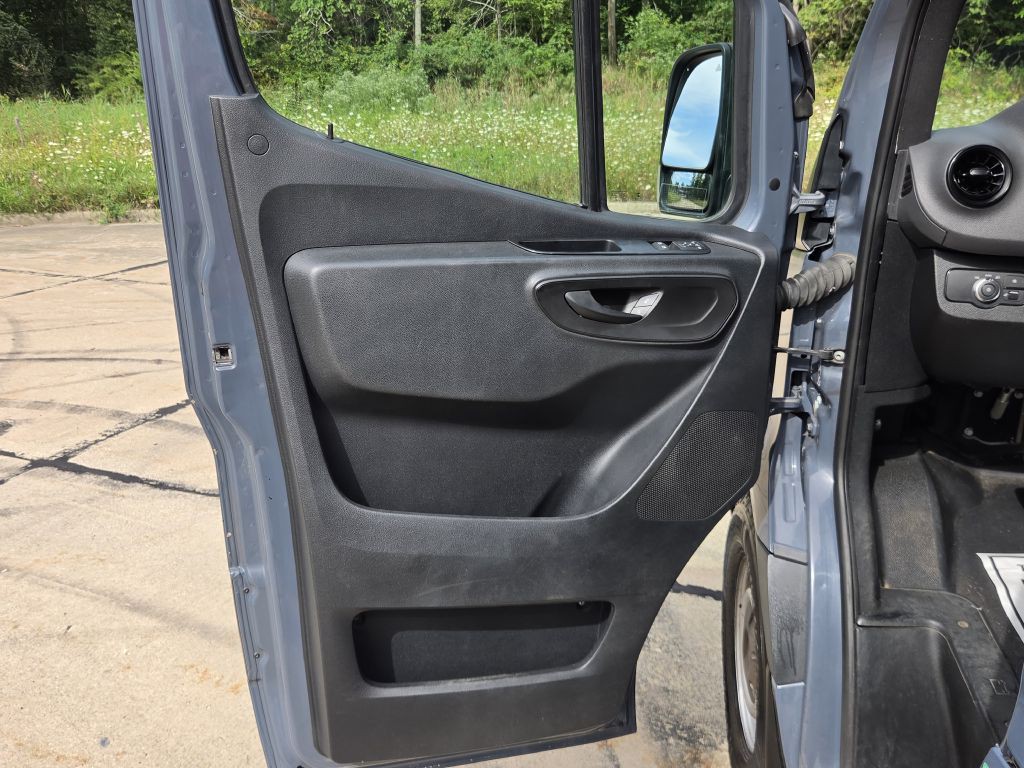 2019 Mercedes-Benz Sprinter Image 21