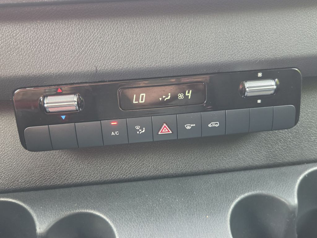 2019 Mercedes-Benz Sprinter Image 28