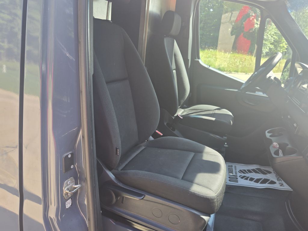 2019 Mercedes-Benz Sprinter Image 16