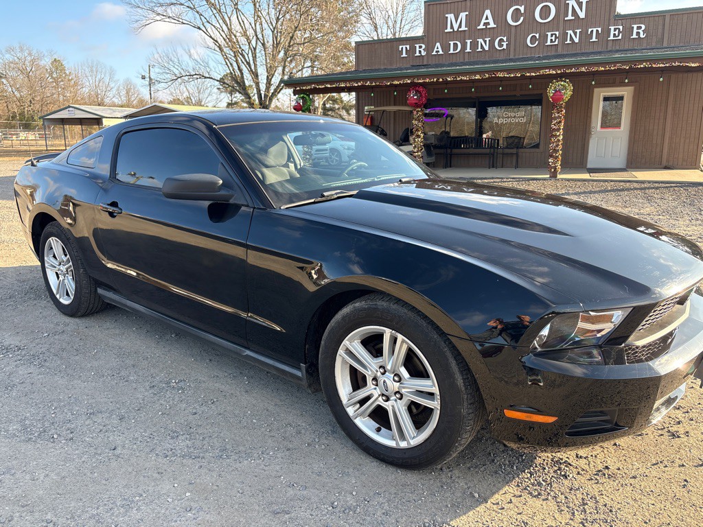 2010 Ford Mustang Image 3