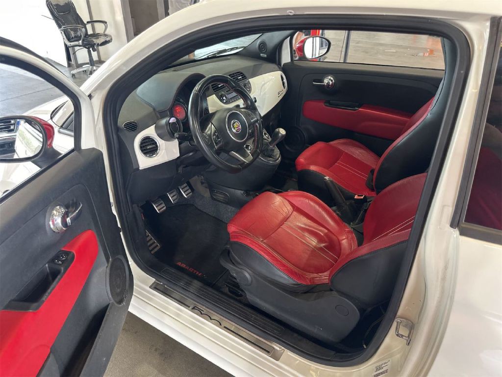 2012 FIAT 500 Image 6