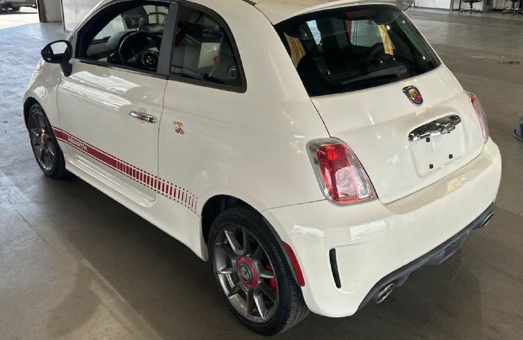 2012 FIAT 500 Image 2