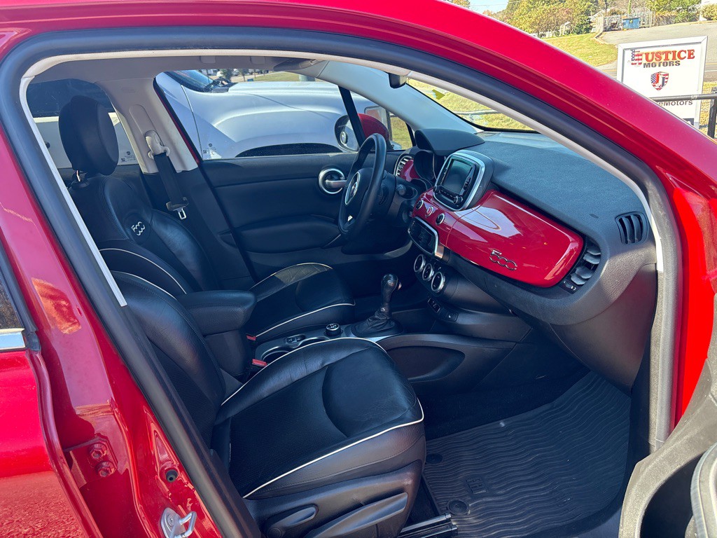 2017 FIAT 500 Image 4