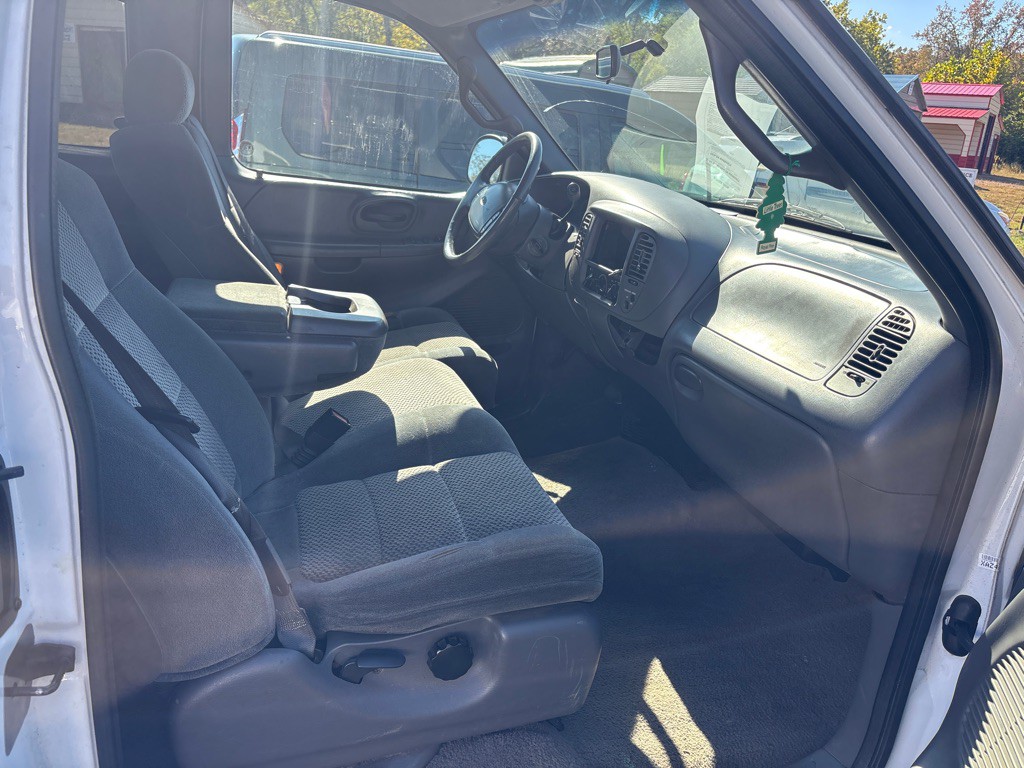 2001 Ford F-150 Image 4