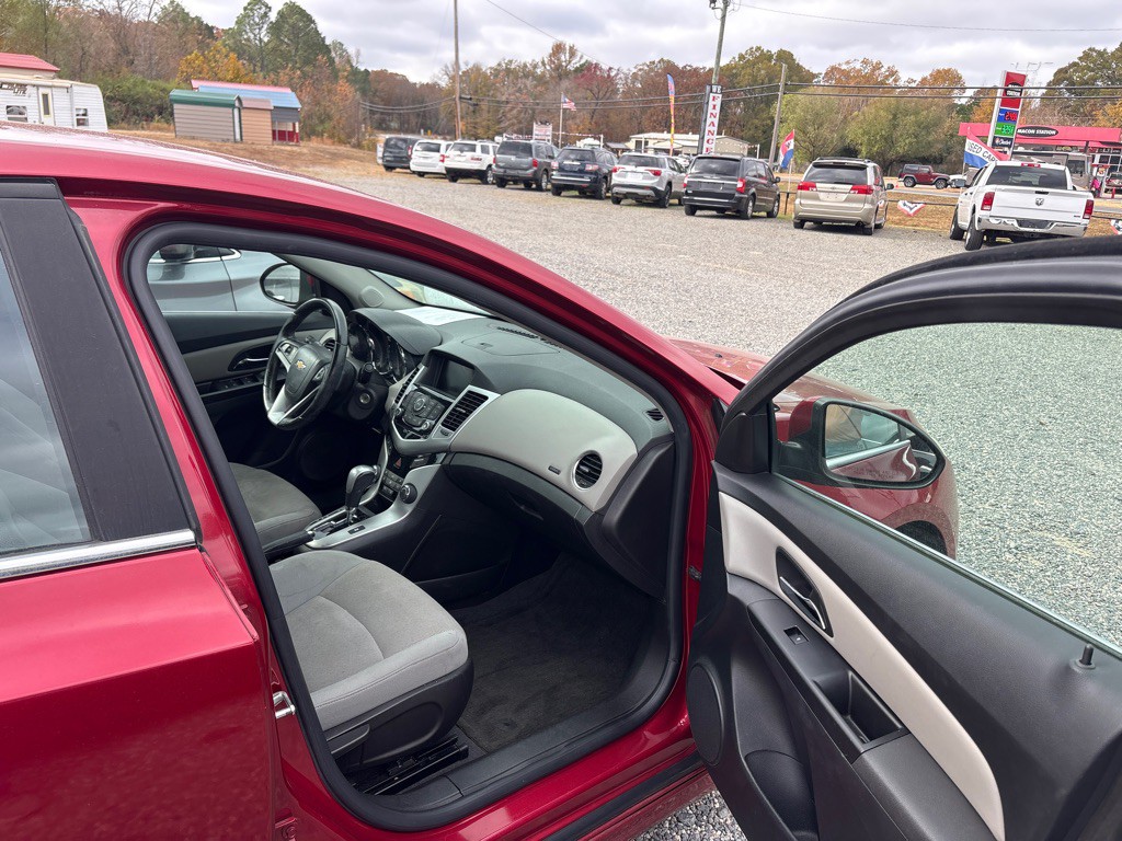 2014 Chevrolet Cruze Image 4