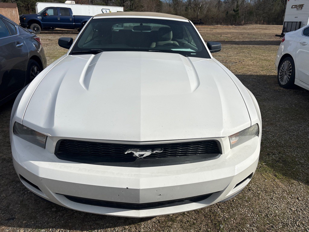 2010 Ford Mustang Image 7