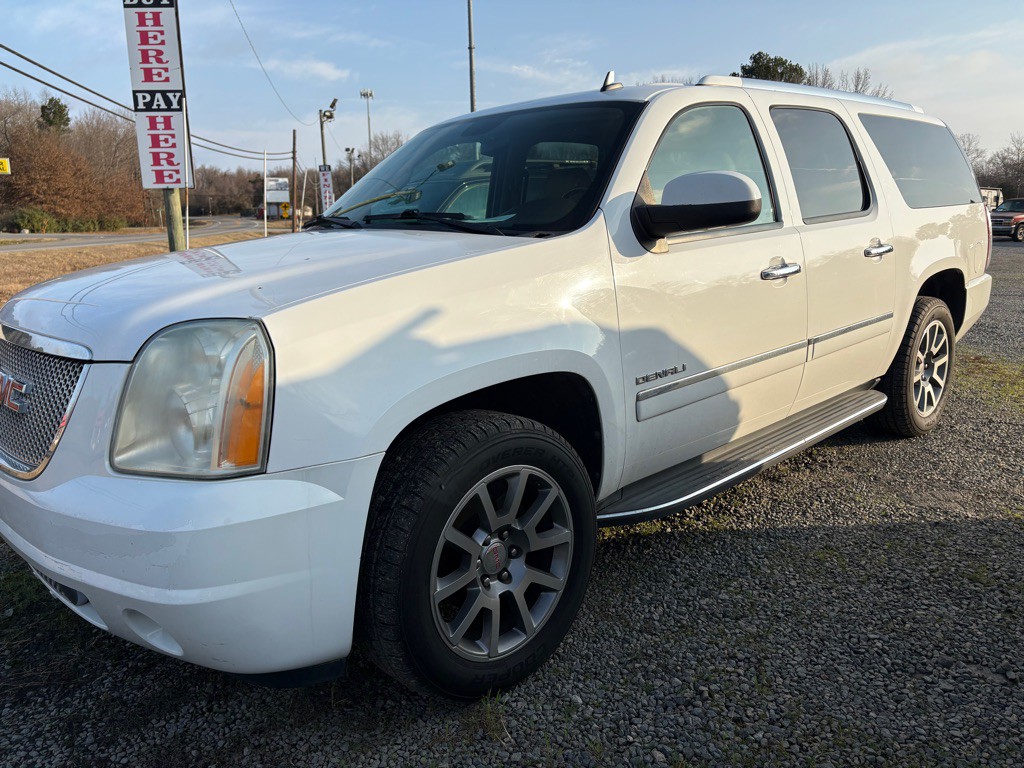 2012 GMC Yukon Image 1