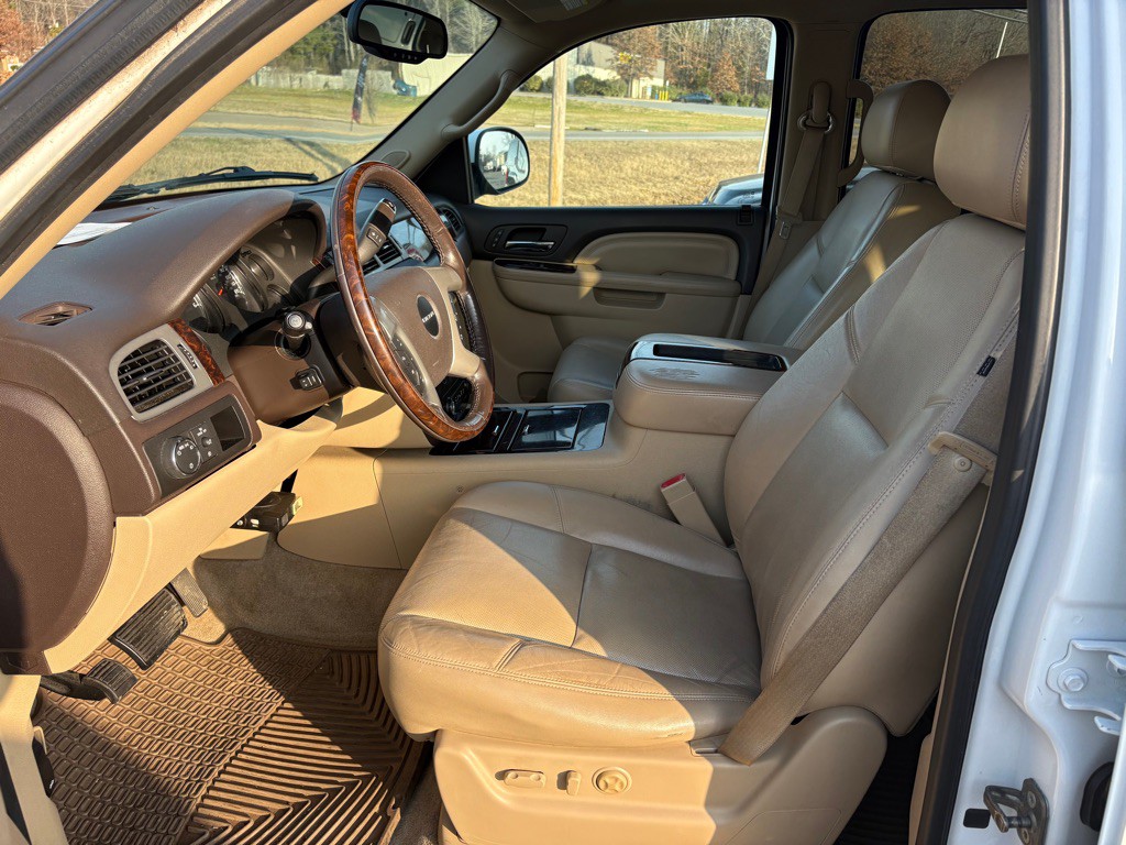 2012 GMC Yukon Image 4