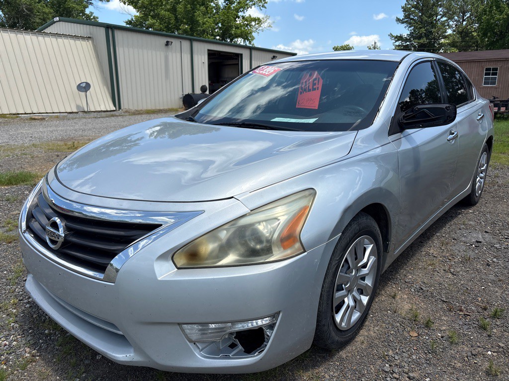 2013 Nissan Altima Image 1