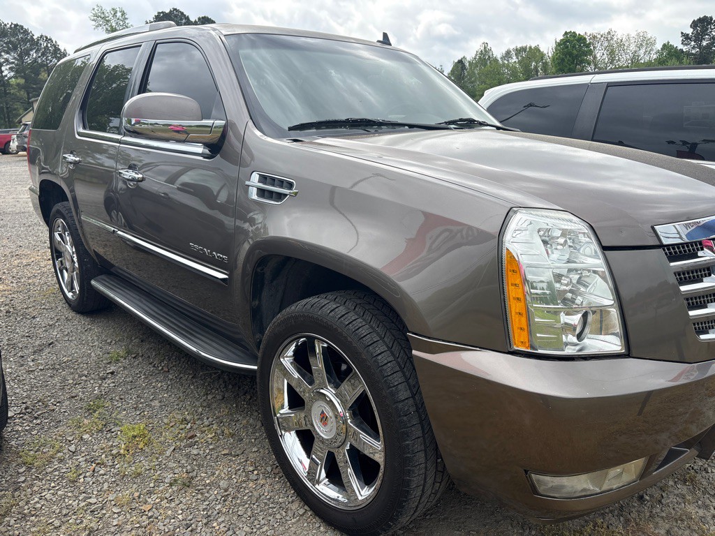 2013 Cadillac Escalade Image 3