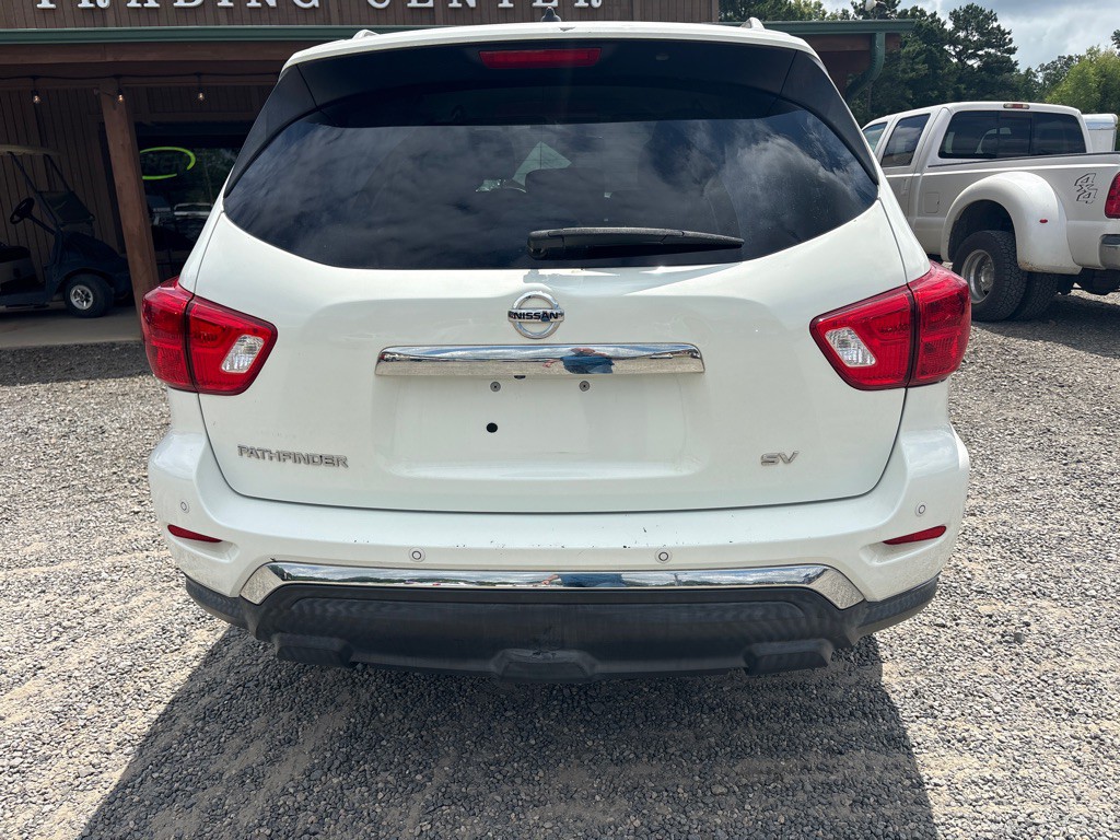 2018 Nissan Pathfinder Image 4