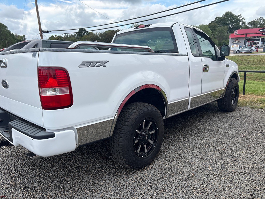 2005 Ford F-150 Image 3