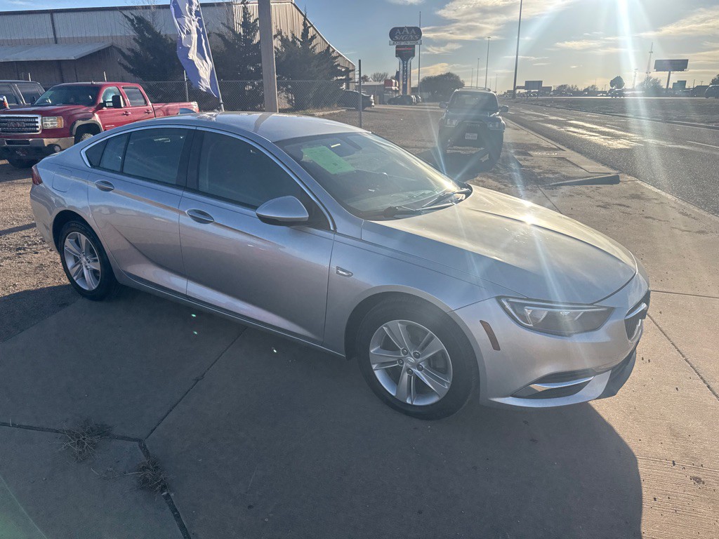 2018 Buick Regal Image 3