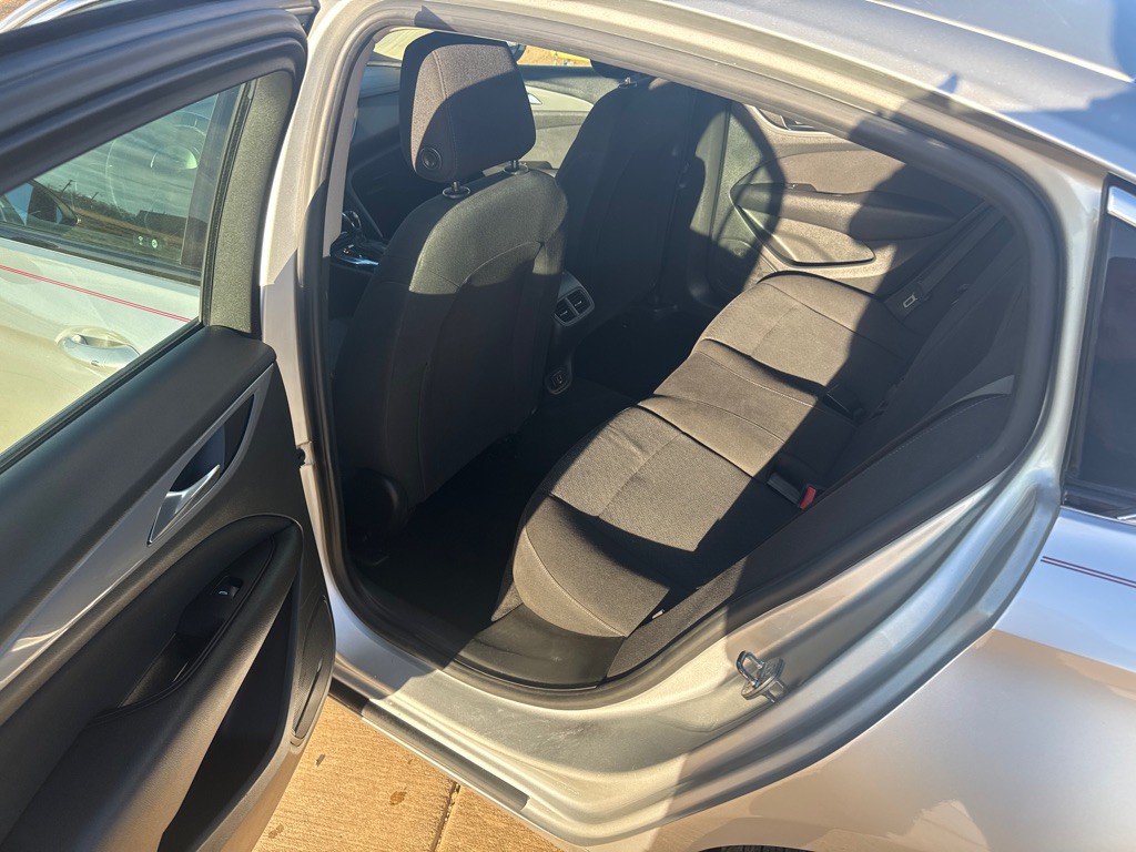 2018 Buick Regal Image 5