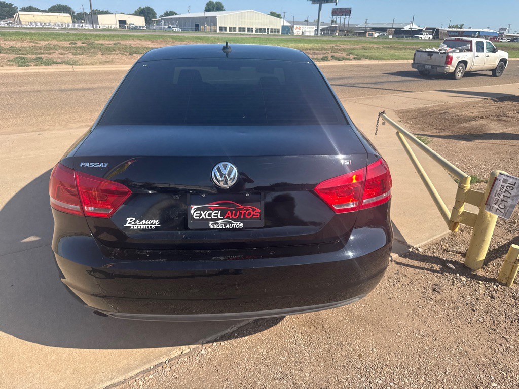 2015 Volkswagen Passat Image 4