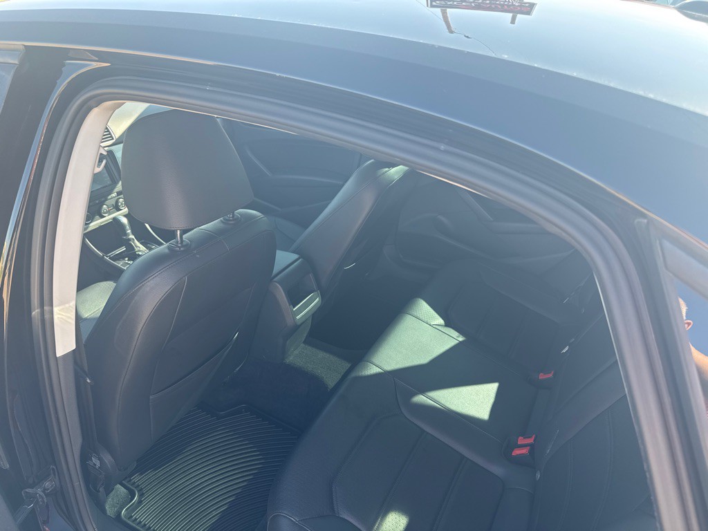 2015 Volkswagen Passat Image 5