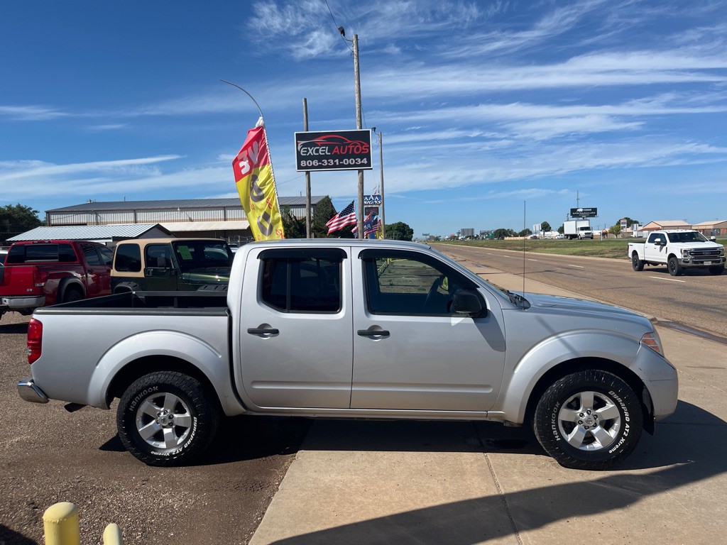 2012 Nissan Frontier Image 2