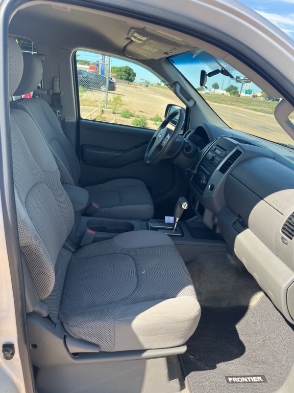 2012 Nissan Frontier Image 6