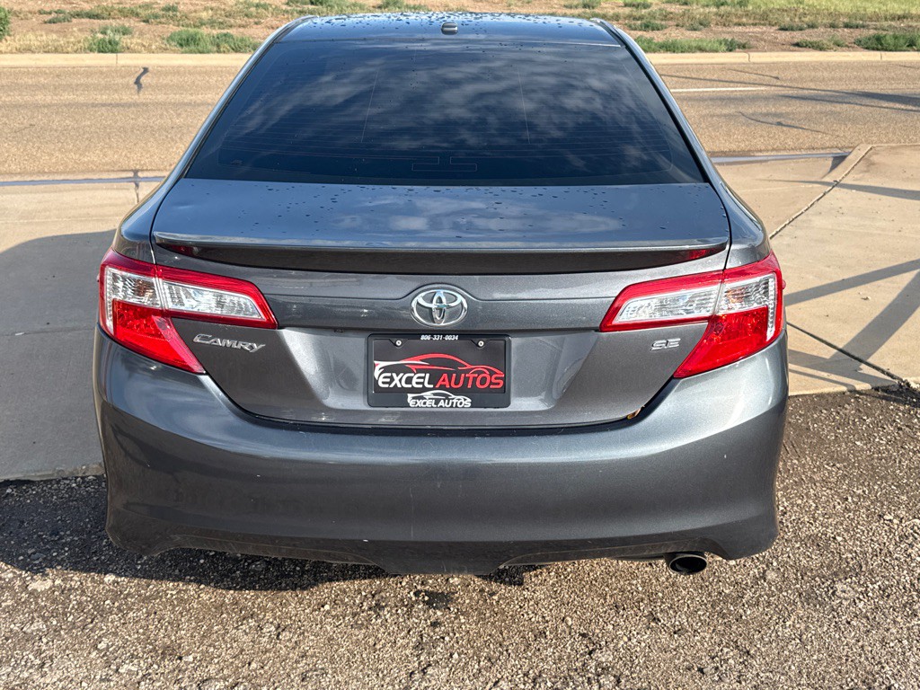 2014 Toyota Camry Image 4