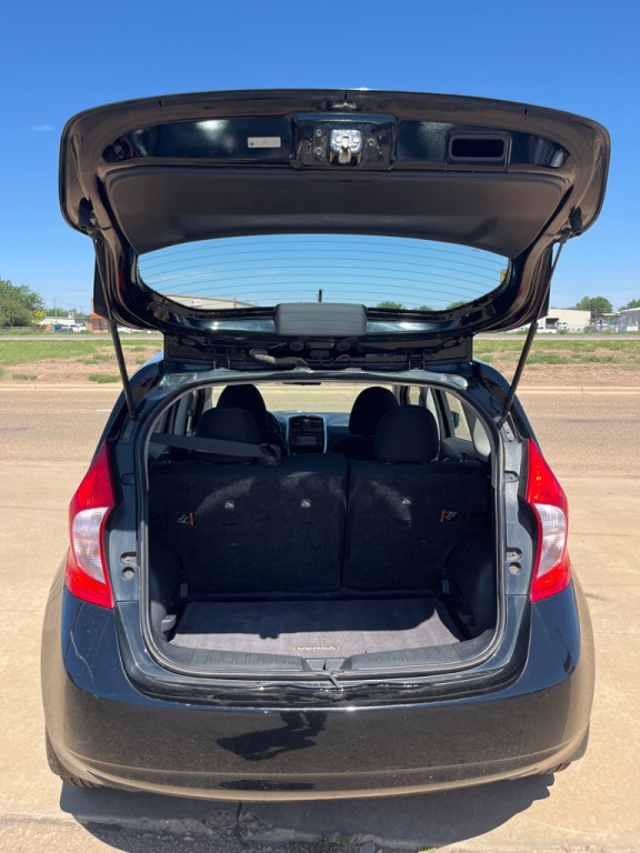 2015 Nissan Versa Image 4