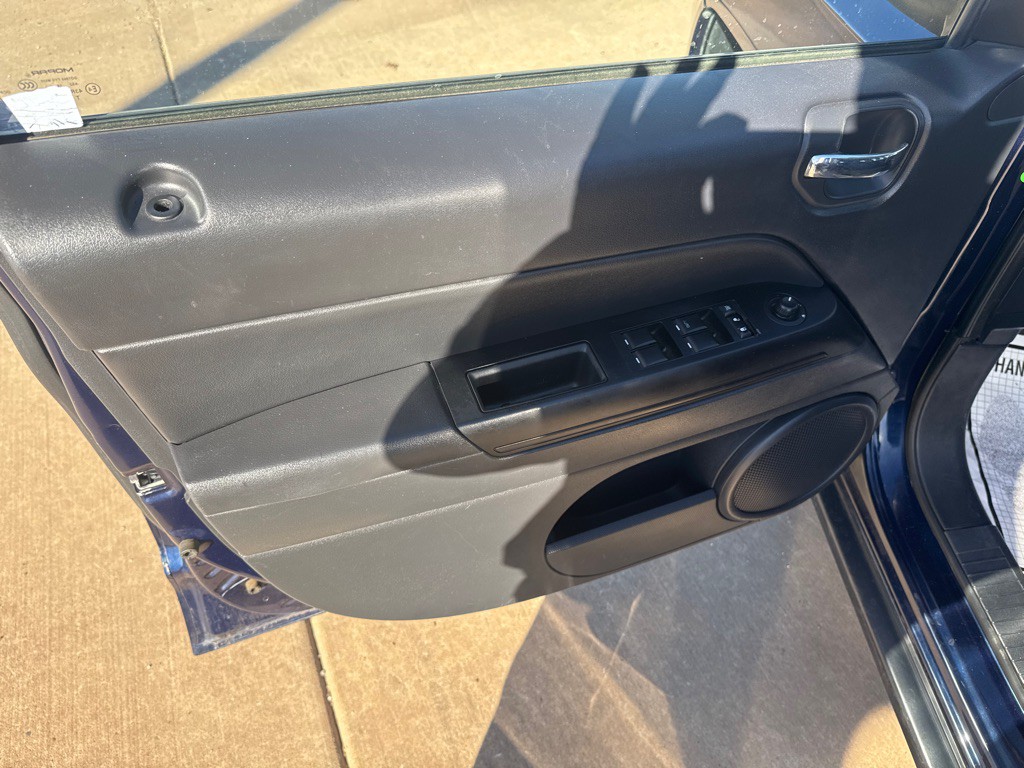2015 Jeep Compass Image 8