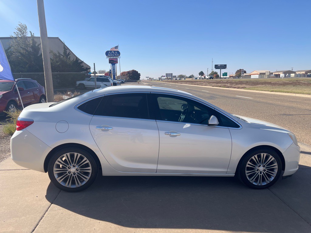 2012 Buick Verano Image 3