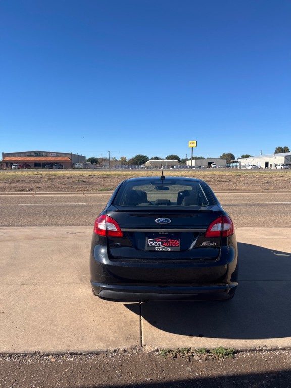 2011 Ford Fiesta Image 4