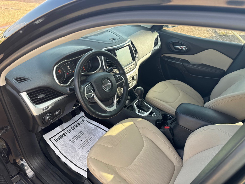 2016 Jeep Cherokee Image 9