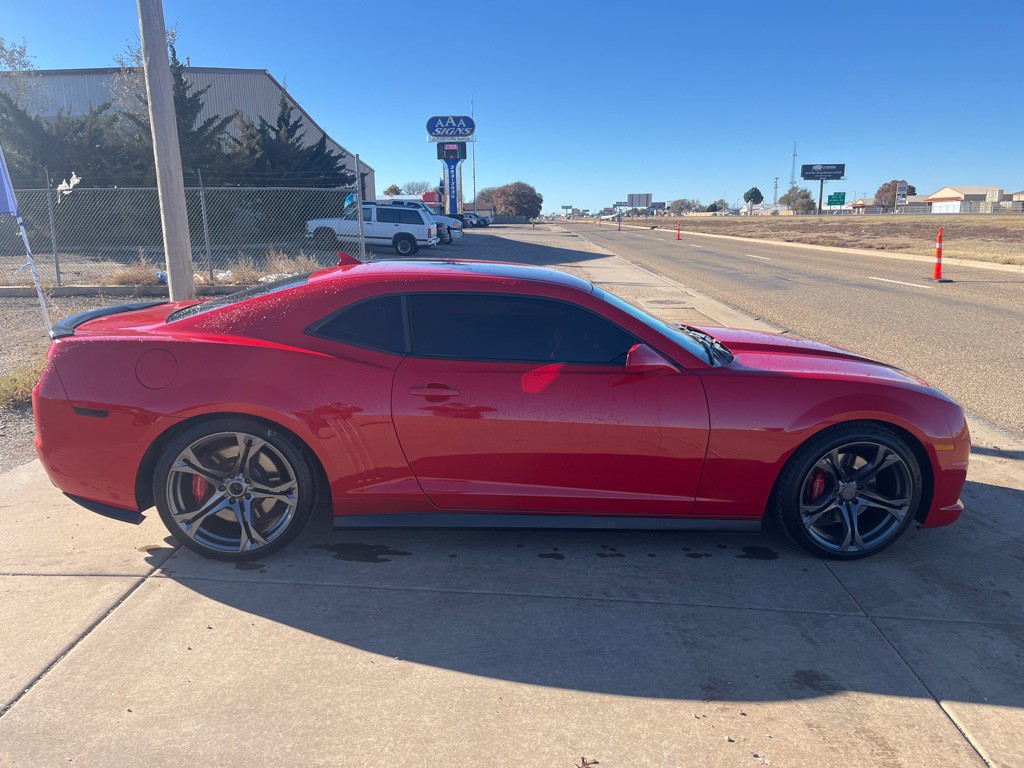 2013 Chevrolet Camaro Image 2
