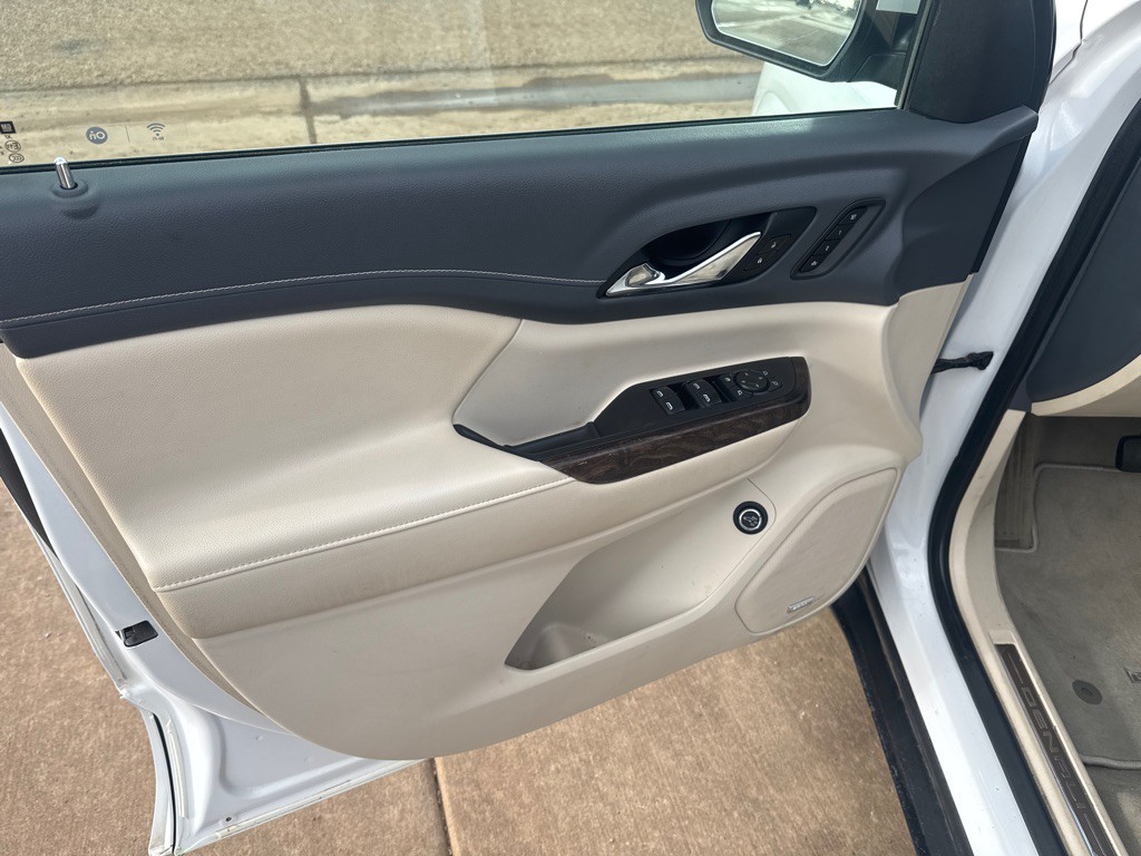 2020 GMC Acadia Image 7