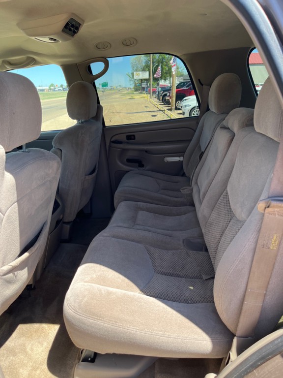 2004 Chevrolet Tahoe Image 8