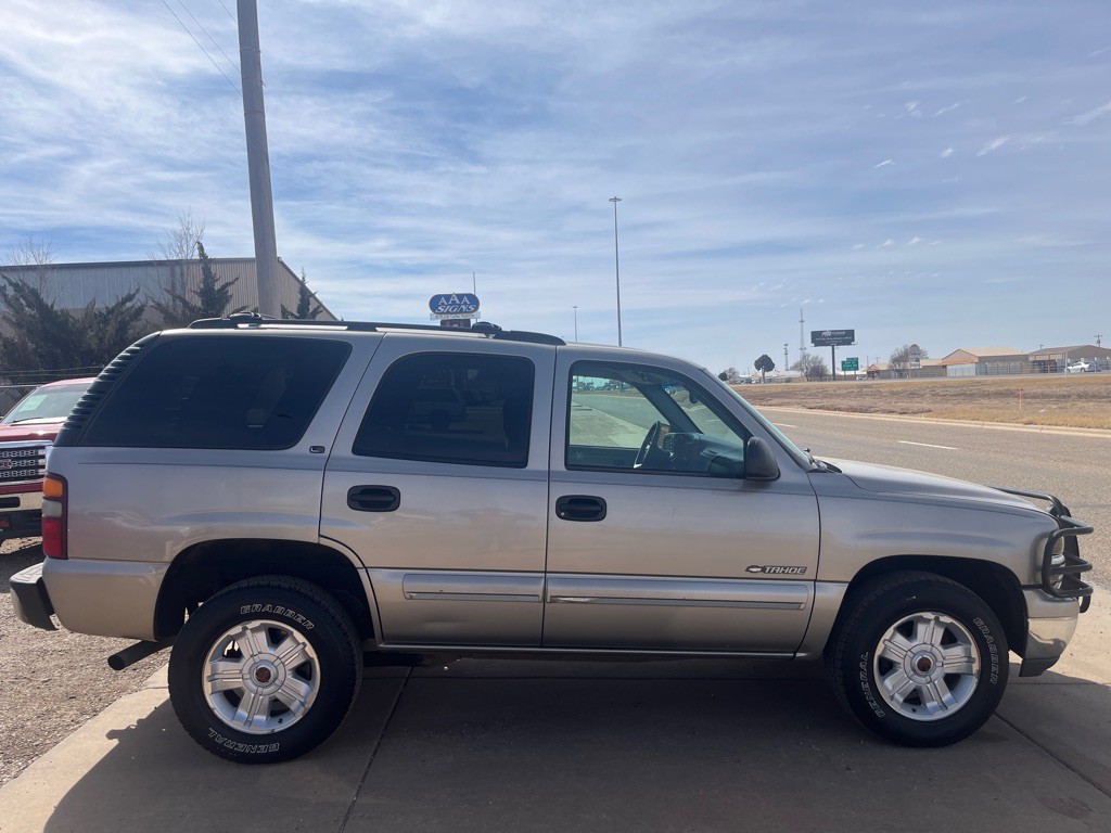 2000 Chevrolet Tahoe Image 3