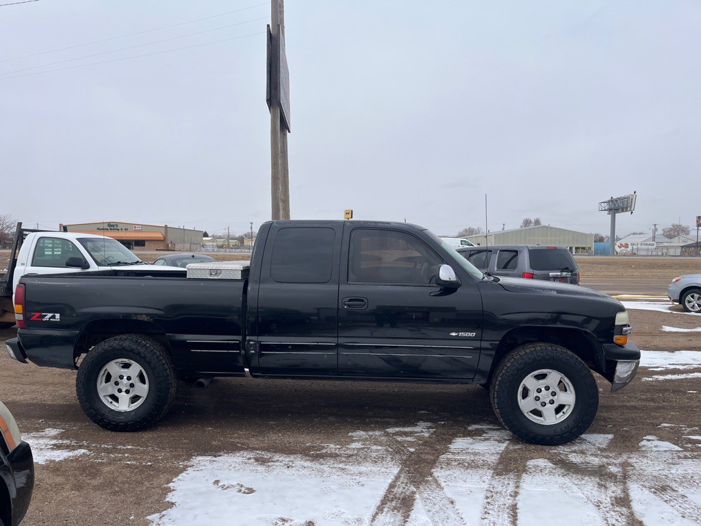 2002 Chevrolet Silverado 1500 Image 2