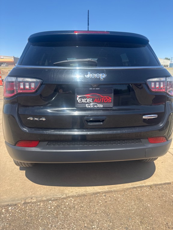 2017 Jeep Compass Image 2
