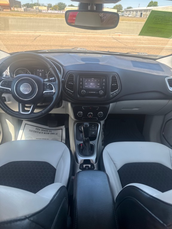 2017 Jeep Compass Image 5
