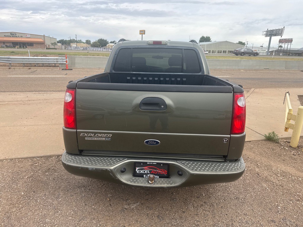 2004 Ford Explorer Image 4