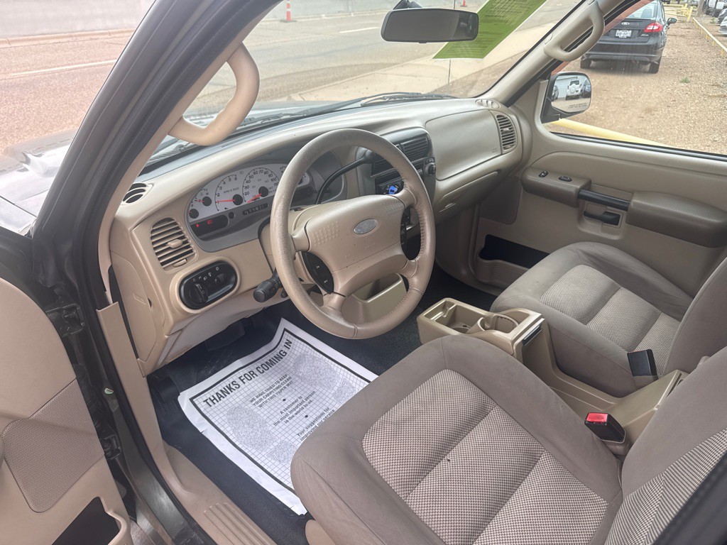 2004 Ford Explorer Image 6