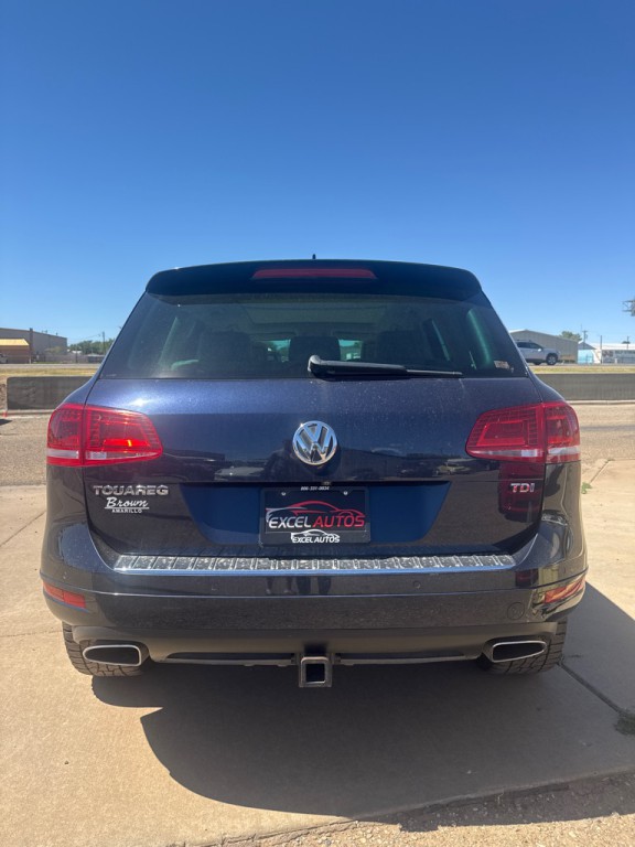 2014 Volkswagen Touareg Image 2