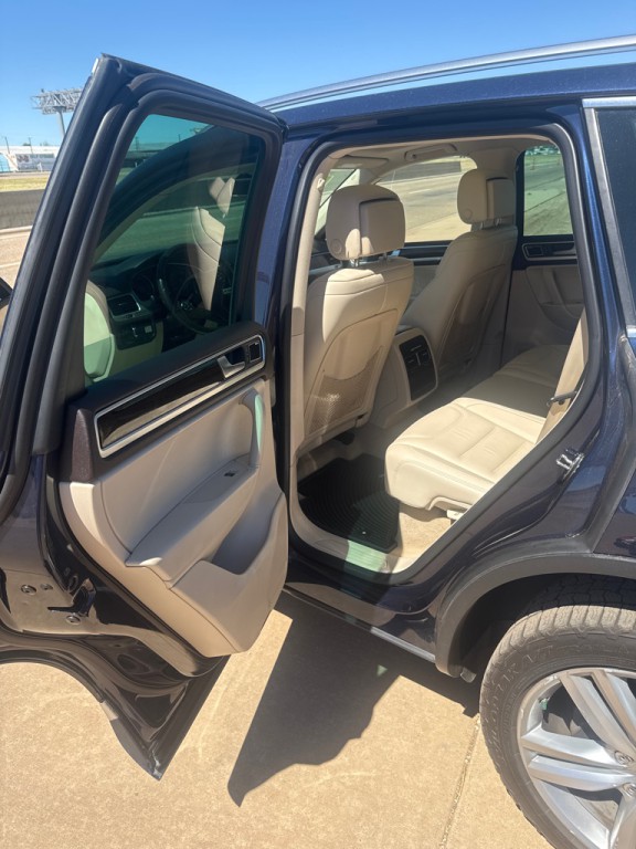 2014 Volkswagen Touareg Image 4