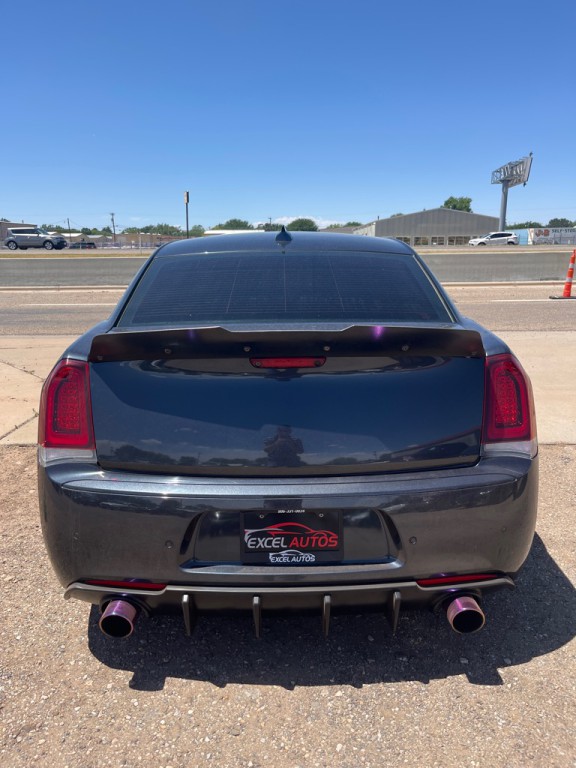 2018 Chrysler 300 Image 4