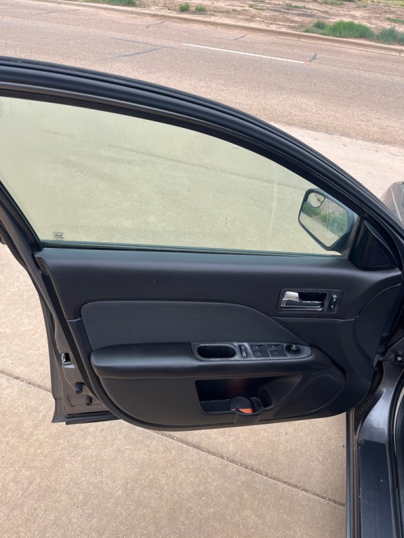 2011 Ford Fusion Image 4