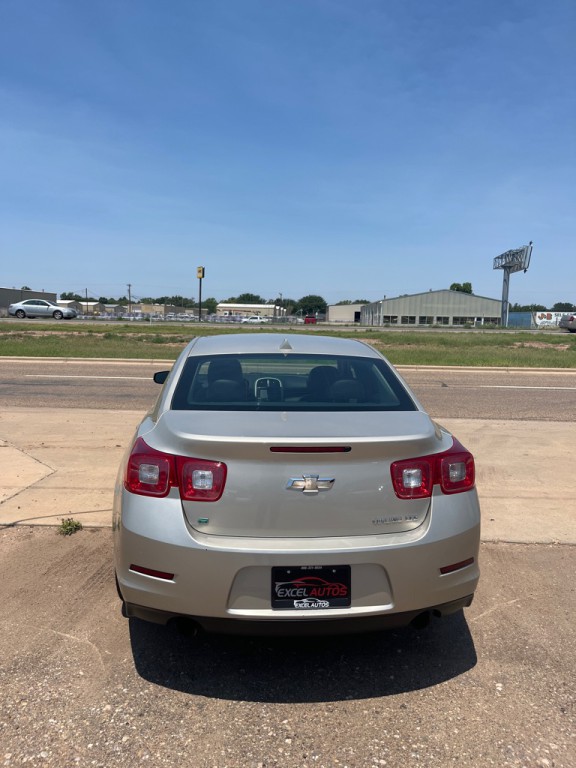 2014 Chevrolet Malibu Image 4