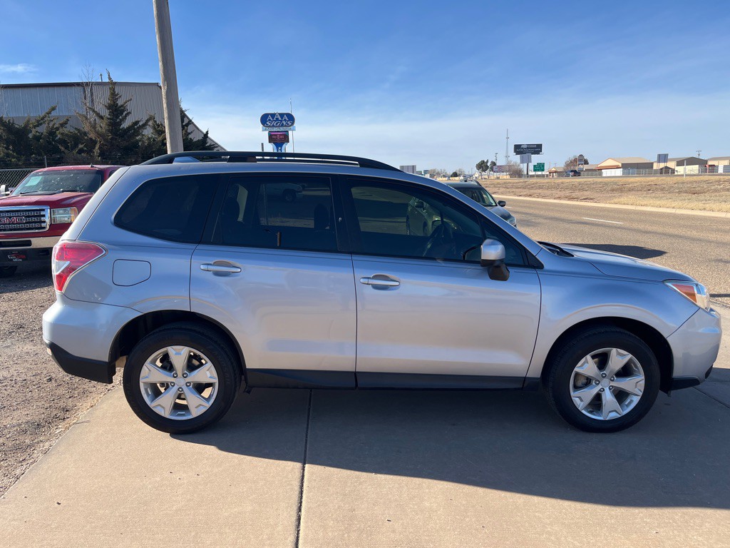 2016 Subaru Forester Image 3