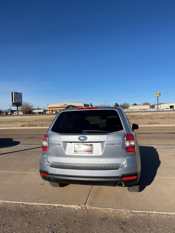 2016 Subaru Forester Image 4